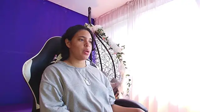 Emmapark  online show from 02-15-26, 03:09