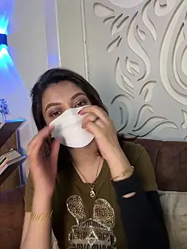 Jen jennyy1 online show from 04-13-26, 09:09