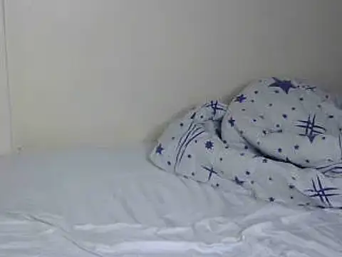 Snapshot of Novah_ chatting on 02-18-25, 03:53 Novah online show from 02-18-25, 03:53