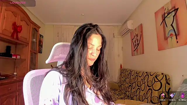 bella apont online show from 02-17-25, 06:26