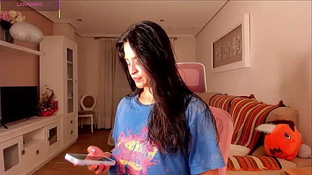 bella apont online show from 09-20-25, 10:44