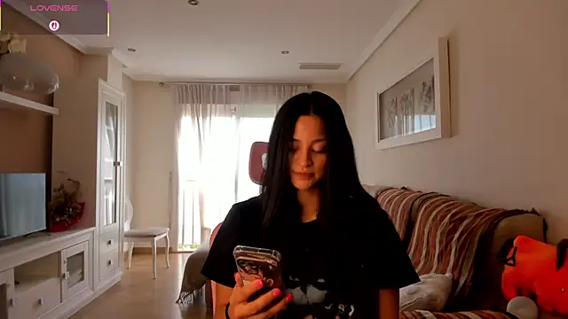 bella apont online show from 10-13-25, 03:12