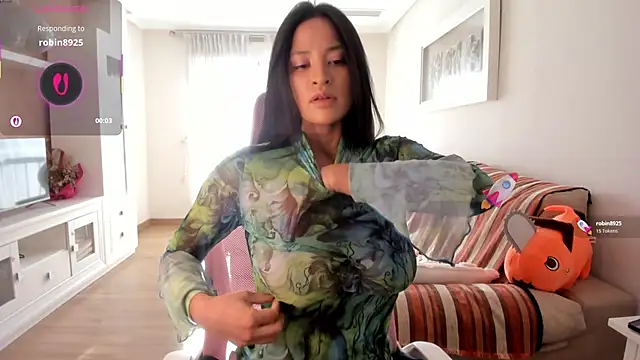 bella apont online show from 11-20-25, 09:31