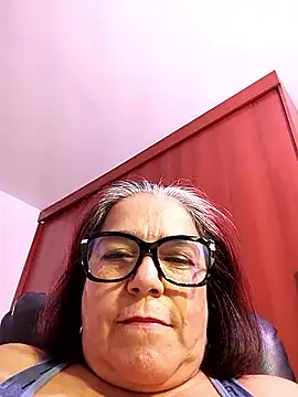 Snapshot of MARIANMILLS__ chatting on 10-29-25, 01:52 MARIANMILLS online show from 10-29-25, 01:52