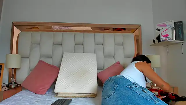 emilyparkerr01 online show from 11-05-25, 09:48