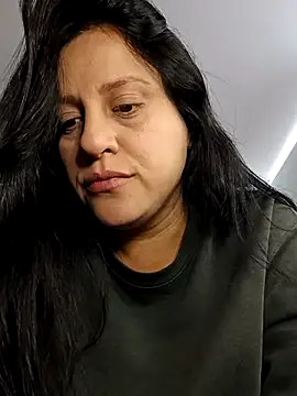 whitegirl0122 online show from 02-18-25, 01:33