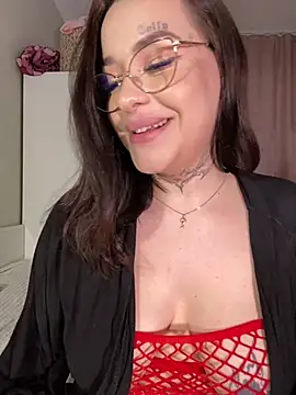 Snapshot of fuckdoll_18 chatting on 02-14-25, 03:15 fuckdoll 18 online show from 02-14-25, 03:15