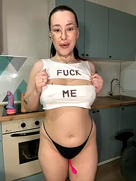 Snapshot of fuckdoll_18 chatting on 09-17-25, 07:54 fuckdoll 18 online show from 09-17-25, 07:54