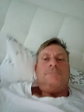 johnnym1 online show from 11-25-25, 07:08