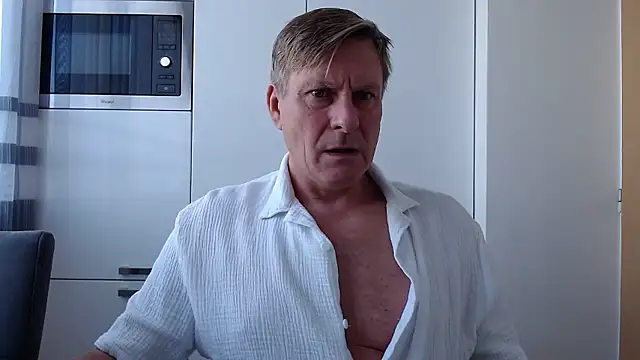 johnnym1 online show from 01-19-26, 10:19