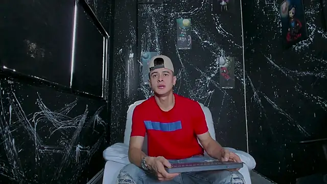 JuniorMorris  online show from 09-16-25, 08:54