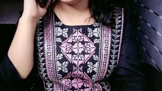 Snapshot of Spice-Summi chatting on 03-20-26, 11:04 Spice-Summi online show from 03-20-26, 11:04