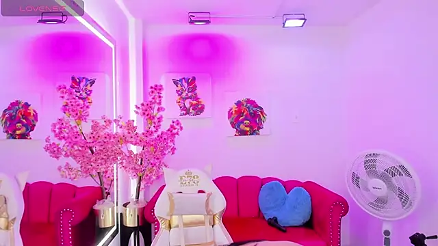 Snapshot of Miss_dolly_ chatting on 02-12-25, 12:33 Miss dolly online show from 02-12-25, 12:33