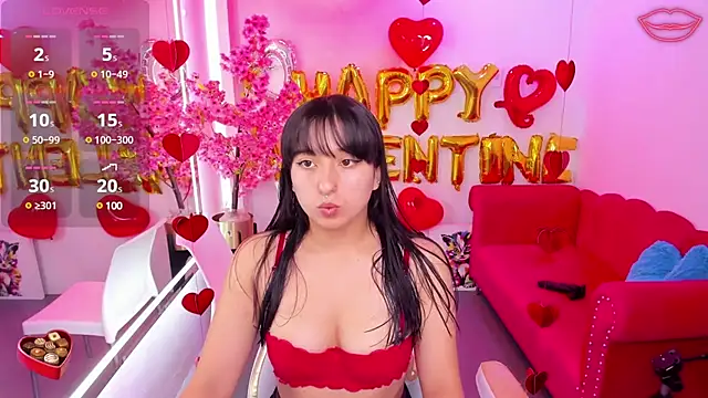 Snapshot of Miss_dolly_ chatting on 02-14-25, 11:31 Miss dolly online show from 02-14-25, 11:31