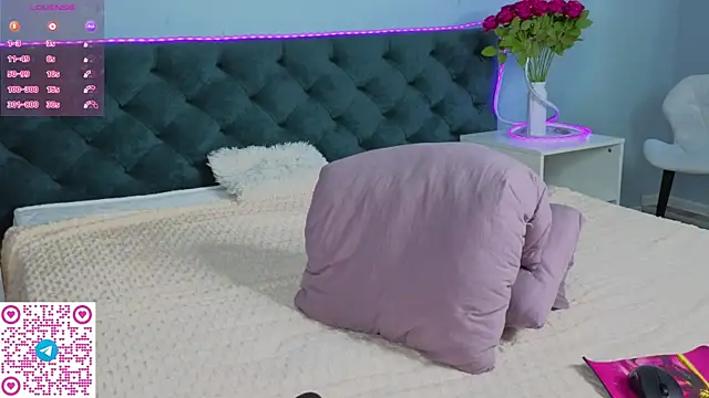 Kelly Hardy online show from 03-16-26, 05:44