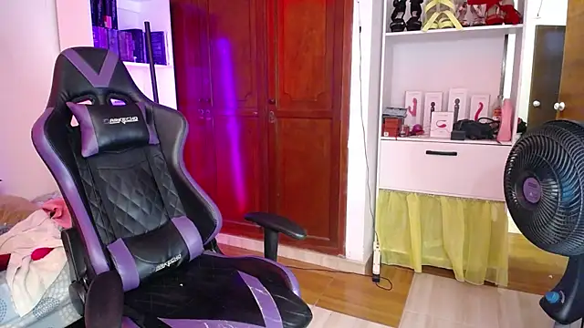 Amarantha 666 online show from 12-17-24, 02:33