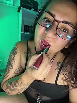 Snapshot of Amarantha_666 chatting on 05-27-26, 10:07 Amarantha 666 online show from 05-27-26, 10:07