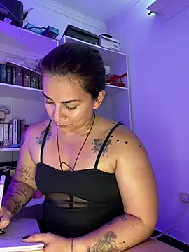 Snapshot of Amarantha_666 chatting on 05-29-26, 06:50 Amarantha 666 online show from 05-29-26, 06:50