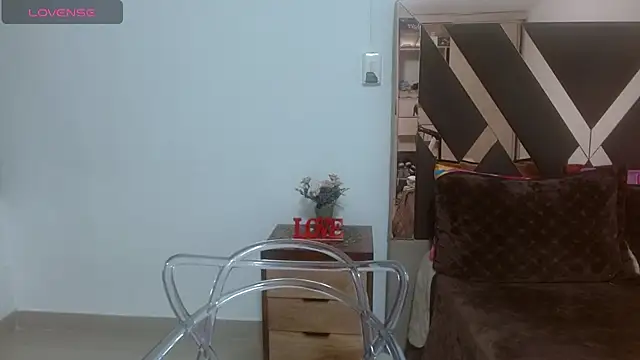 lindaesmeralda online show from 03-17-26, 06:22