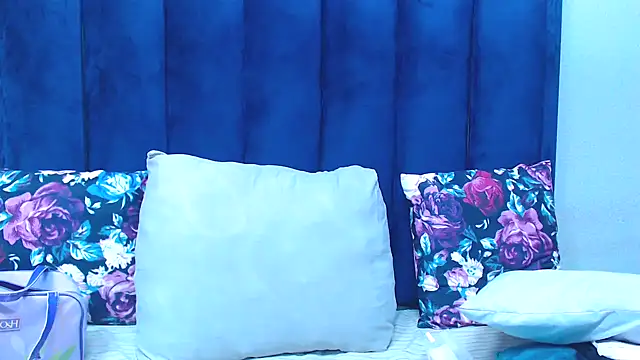 HotSmallTits online show from 03-03-26, 06:14