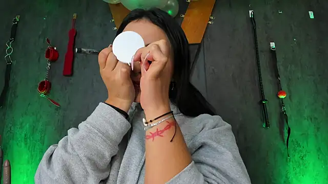 CharlotteScotte online show from 12-30-24, 01:25