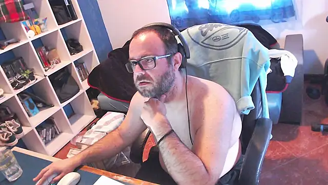 Snapshot of ravingr4d4 chatting on 02-12-25, 12:12 ravingr4d4 online show from 02-12-25, 12:12