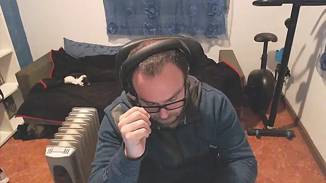 Snapshot of ravingr4d4 chatting on 02-13-25, 10:00 ravingr4d4 online show from 02-13-25, 10:00