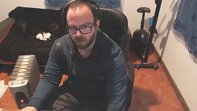 Snapshot of ravingr4d4 chatting on 02-14-25, 10:14 ravingr4d4 online show from 02-14-25, 10:14