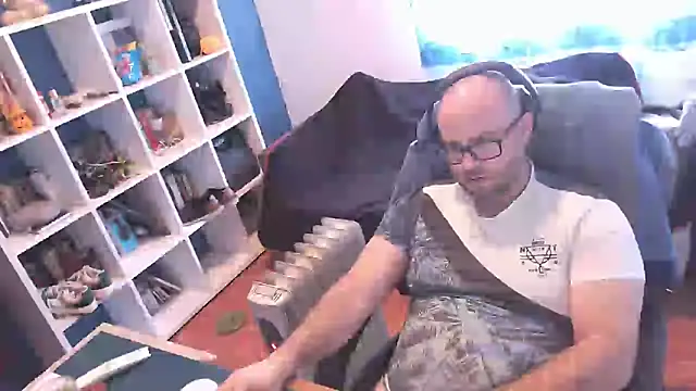 Snapshot of ravingr4d4 chatting on 02-26-25, 12:14 ravingr4d4 online show from 02-26-25, 12:14