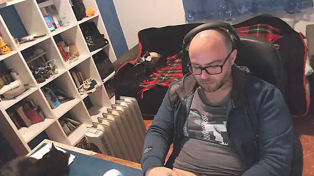 Snapshot of ravingr4d4 chatting on 02-28-25, 10:06 ravingr4d4 online show from 02-28-25, 10:06