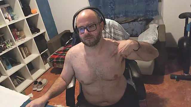 Snapshot of ravingr4d4 chatting on 03-05-25, 12:49 ravingr4d4 online show from 03-05-25, 12:49