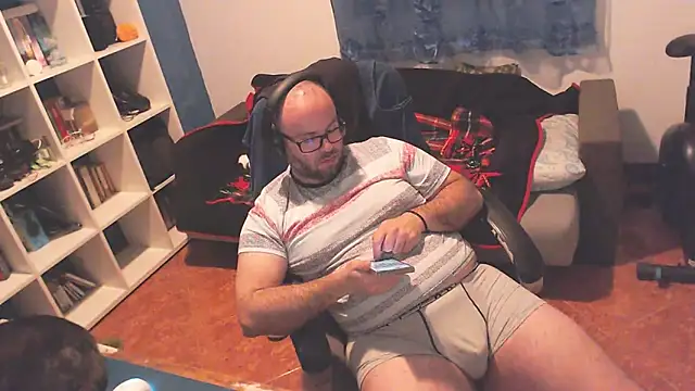Snapshot of ravingr4d4 chatting on 03-06-25, 01:27 ravingr4d4 online show from 03-06-25, 01:27