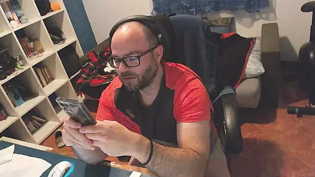 Snapshot of ravingr4d4 chatting on 03-07-25, 12:58 ravingr4d4 online show from 03-07-25, 12:58