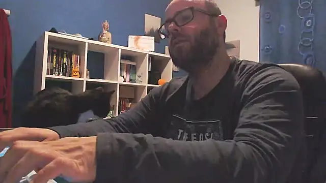 Snapshot of ravingr4d4 chatting on 03-18-25, 11:20 ravingr4d4 online show from 03-18-25, 11:20