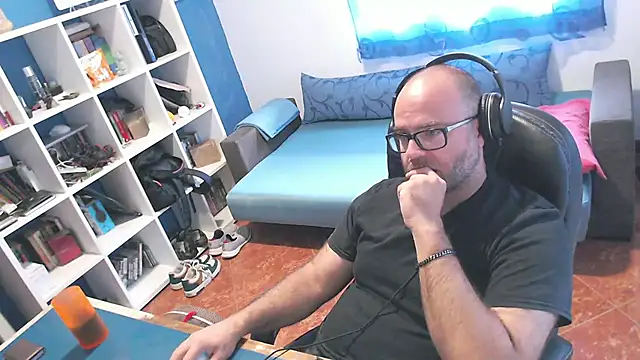 Snapshot of ravingr4d4 chatting on 09-13-25, 01:33 ravingr4d4 online show from 09-13-25, 01:33
