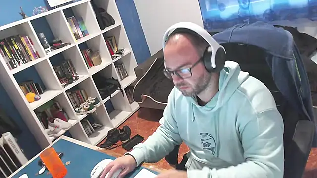 ravingr4d4 online show from 11-14-25, 11:42