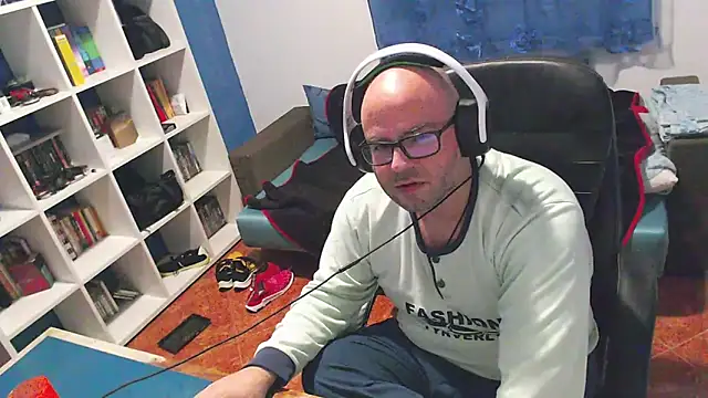 ravingr4d4 online show from 12-19-25, 11:45