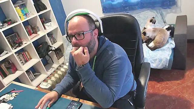 ravingr4d4 online show from 01-11-26, 03:28