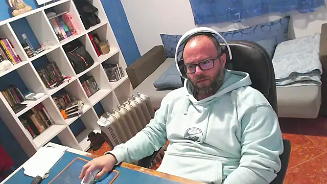 ravingr4d4 online show from 03-01-26, 08:00