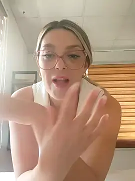 Snapshot of Daniela77771 chatting on 02-12-25, 04:11 Daniela77771 online show from 02-12-25, 04:11