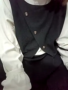 Snapshot of SweetGirl2k2 chatting on 11-14-25, 10:51 SweetGirl2k2 online show from 11-14-25, 10:51