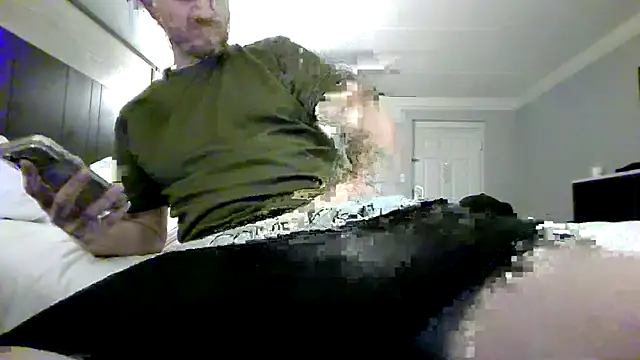 Snapshot of Tylerx9 chatting on 05-09-26, 07:41 Tylerx9 online show from 05-09-26, 07:41