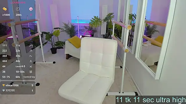 Snapshot of _faptax chatting on 12-17-24, 11:39 faptax online show from 12-17-24, 11:39