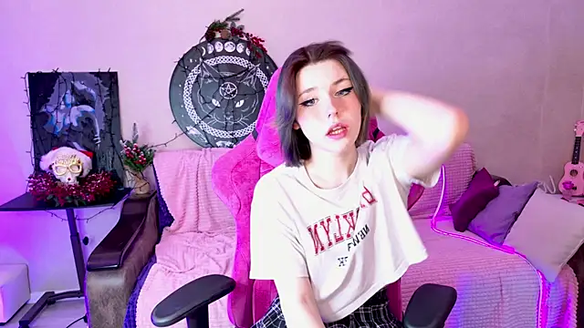 Snapshot of Alisa_Black_Star chatting on 01-18-25, 08:41 Alisa Black Star online show from 01-18-25, 08:41