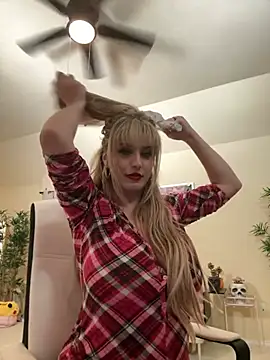 RoxxyDallas online show from 12-22-24, 01:55