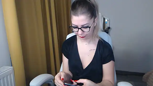 SugarErika online show from 01-14-25, 05:40