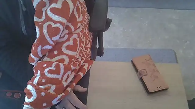 Snapshot of Silvia2277 chatting on 01-12-26, 07:02 Silvia2277 online show from 01-12-26, 07:02