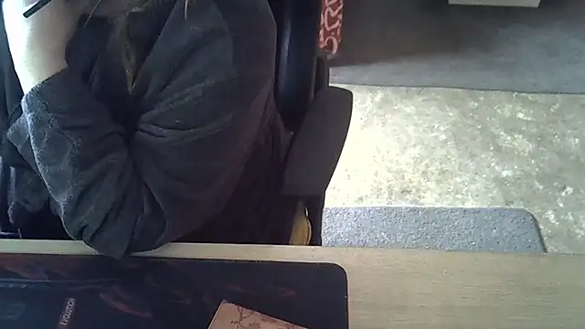 Snapshot of Silvia2277 chatting on 02-02-26, 07:18 Silvia2277 online show from 02-02-26, 07:18