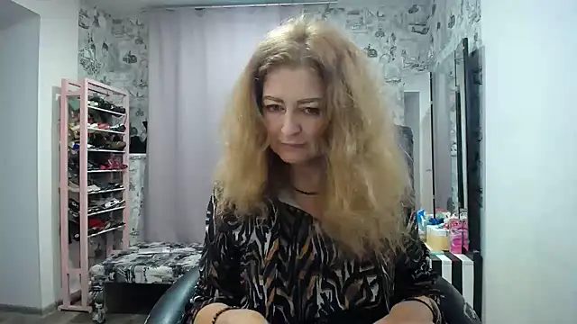 Snapshot of Helen1974 chatting on 07-11-26, 07:16 Helen1974 online show from 07-11-26, 07:16