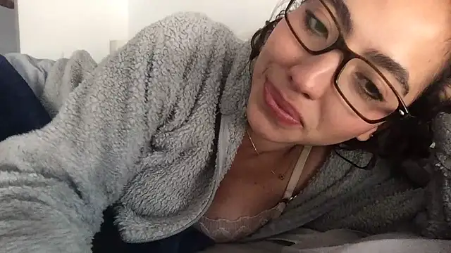 Sophi  a online show from 02-23-26, 08:50